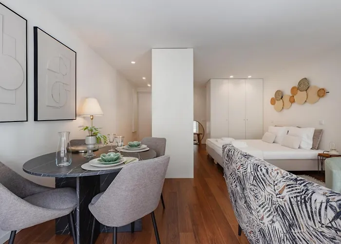 250 @ Arts District Porto