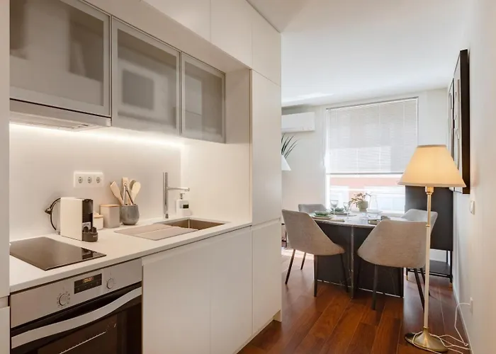 250 @ Arts District Apartman *