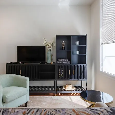 250 @ Arts District Lejlighed